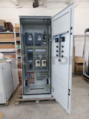 Шкаф управления чиллером